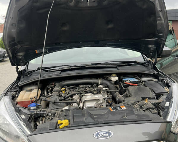 Сірий Форд Фокус, об'ємом двигуна 1 л та пробігом 61 тис. км за 9700 $, фото 8 на Automoto.ua