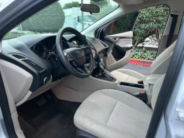 Серый Форд Фокус, объемом двигателя 2 л и пробегом 32 тыс. км за 6400 $, фото 6 на Automoto.ua