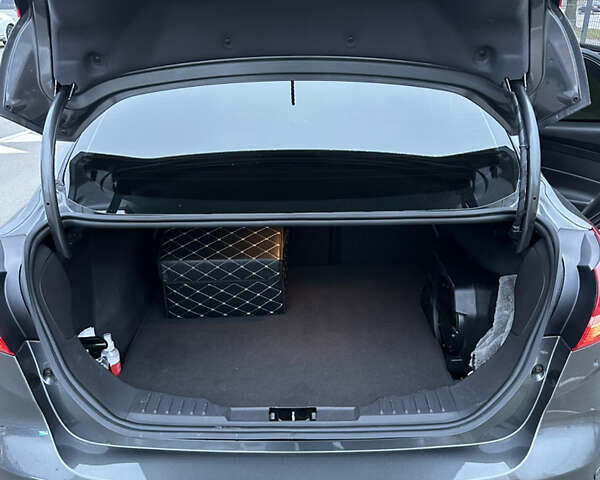 Серый Форд Фокус, объемом двигателя 2 л и пробегом 78 тыс. км за 9800 $, фото 6 на Automoto.ua