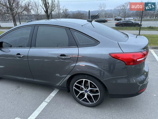 Серый Форд Фокус, объемом двигателя 2 л и пробегом 78 тыс. км за 9800 $, фото 5 на Automoto.ua