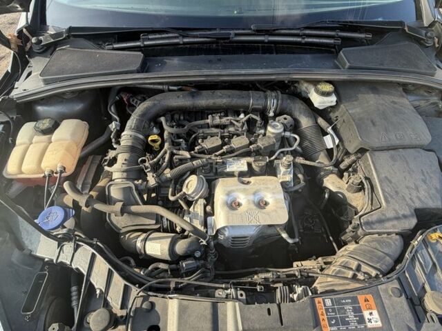 Серый Форд Фокус, объемом двигателя 1 л и пробегом 54 тыс. км за 9000 $, фото 5 на Automoto.ua