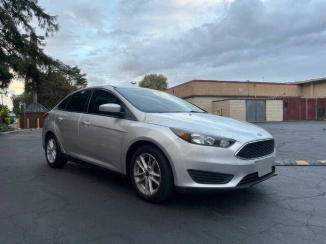 Серый Форд Фокус, объемом двигателя 2 л и пробегом 32 тыс. км за 6400 $, фото 2 на Automoto.ua