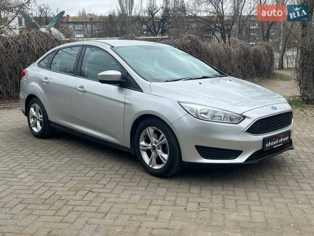 Серый Форд Фокус, объемом двигателя 2 л и пробегом 104 тыс. км за 8499 $, фото 6 на Automoto.ua