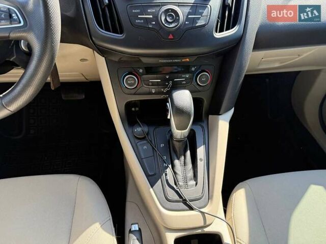 Серый Форд Фокус, объемом двигателя 0.99 л и пробегом 70 тыс. км за 7799 $, фото 12 на Automoto.ua