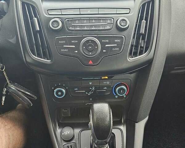 Серый Форд Фокус, объемом двигателя 2 л и пробегом 161 тыс. км за 8300 $, фото 10 на Automoto.ua