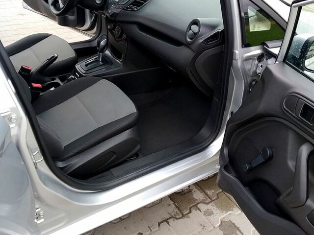 Серый Форд Фокус, объемом двигателя 1.6 л и пробегом 142 тыс. км за 7600 $, фото 5 на Automoto.ua