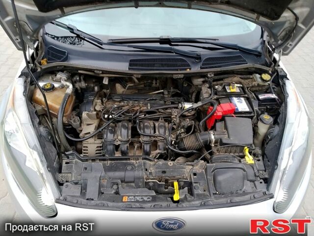 Серый Форд Фокус, объемом двигателя 1.6 л и пробегом 142 тыс. км за 7600 $, фото 3 на Automoto.ua