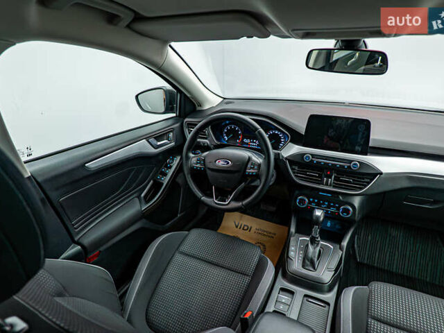 Сірий Форд Фокус, об'ємом двигуна 1.5 л та пробігом 60 тис. км за 16434 $, фото 10 на Automoto.ua