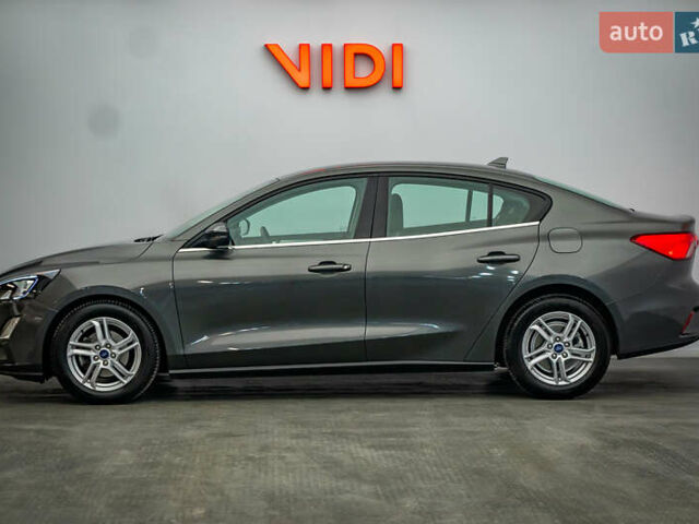 Сірий Форд Фокус, об'ємом двигуна 1.5 л та пробігом 60 тис. км за 16434 $, фото 2 на Automoto.ua