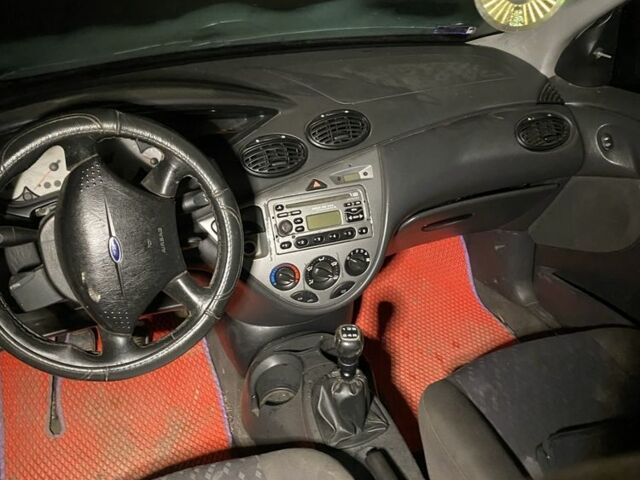 Сірий Форд Фокус, об'ємом двигуна 0 л та пробігом 300 тис. км за 600 $, фото 3 на Automoto.ua