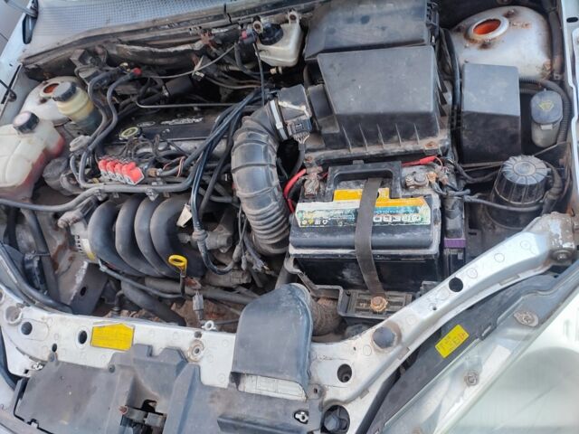 Серый Форд Фокус, объемом двигателя 0 л и пробегом 245 тыс. км за 2000 $, фото 4 на Automoto.ua