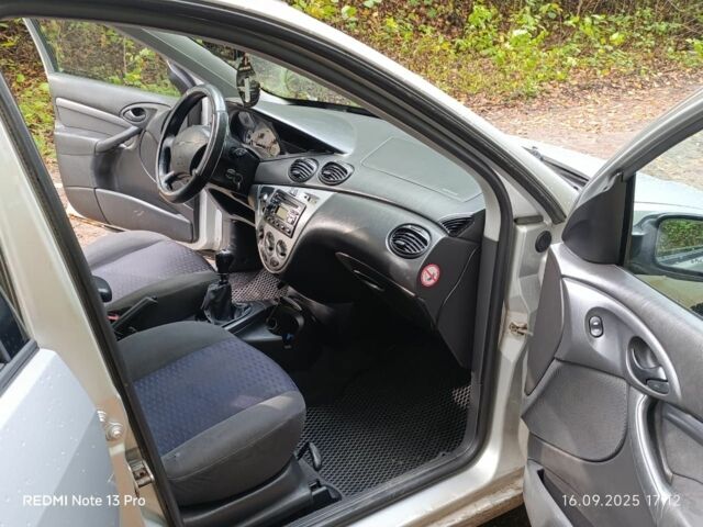 Сірий Форд Фокус, об'ємом двигуна 1.8 л та пробігом 415 тис. км за 2500 $, фото 2 на Automoto.ua