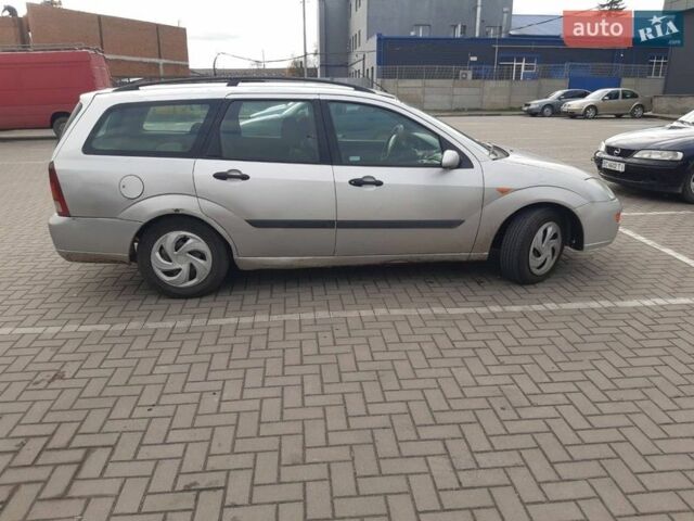 Серый Форд Фокус, объемом двигателя 1.75 л и пробегом 350 тыс. км за 2250 $, фото 2 на Automoto.ua