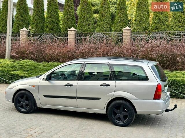 Сірий Форд Фокус, об'ємом двигуна 1.6 л та пробігом 329 тис. км за 1999 $, фото 5 на Automoto.ua