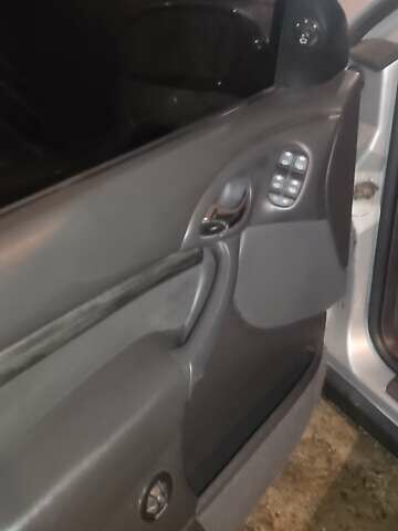 Сірий Форд Фокус, об'ємом двигуна 1.6 л та пробігом 280 тис. км за 3500 $, фото 12 на Automoto.ua