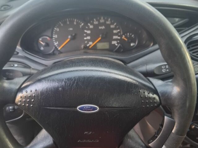 Сірий Форд Фокус, об'ємом двигуна 1.8 л та пробігом 225 тис. км за 2601 $, фото 1 на Automoto.ua