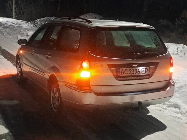 Серый Форд Фокус, объемом двигателя 1.8 л и пробегом 290 тыс. км за 2650 $, фото 4 на Automoto.ua