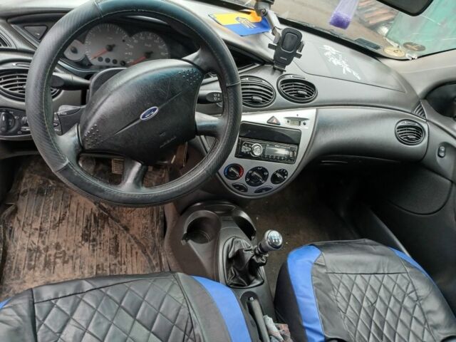 Серый Форд Фокус, объемом двигателя 2 л и пробегом 240 тыс. км за 1200 $, фото 5 на Automoto.ua