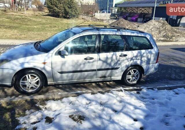 Серый Форд Фокус, объемом двигателя 1.75 л и пробегом 330 тыс. км за 2400 $, фото 1 на Automoto.ua