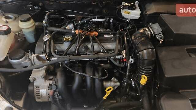 Сірий Форд Фокус, об'ємом двигуна 1.6 л та пробігом 280 тис. км за 3500 $, фото 15 на Automoto.ua