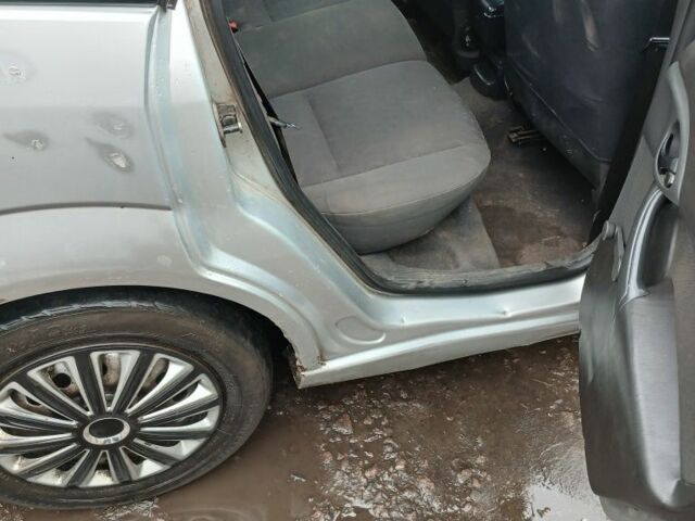 Серый Форд Фокус, объемом двигателя 2 л и пробегом 240 тыс. км за 1200 $, фото 8 на Automoto.ua