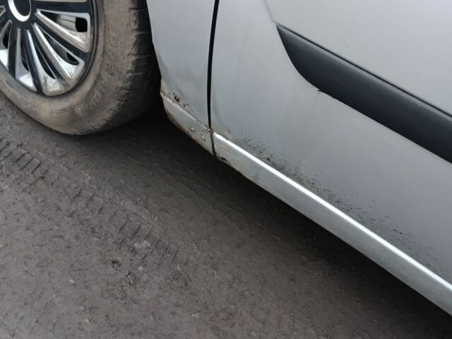 Серый Форд Фокус, объемом двигателя 1.8 л и пробегом 350 тыс. км за 1497 $, фото 5 на Automoto.ua