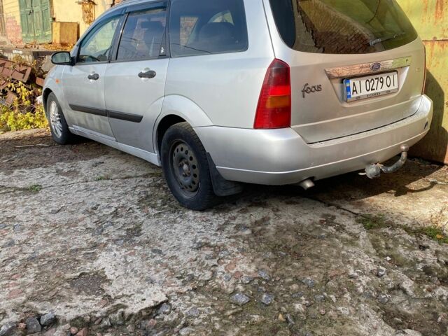 Серый Форд Фокус, объемом двигателя 1.8 л и пробегом 360 тыс. км за 2000 $, фото 6 на Automoto.ua