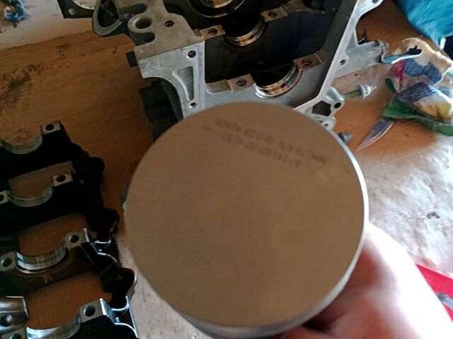 Серый Форд Фокус, объемом двигателя 1.6 л и пробегом 341 тыс. км за 4500 $, фото 3 на Automoto.ua