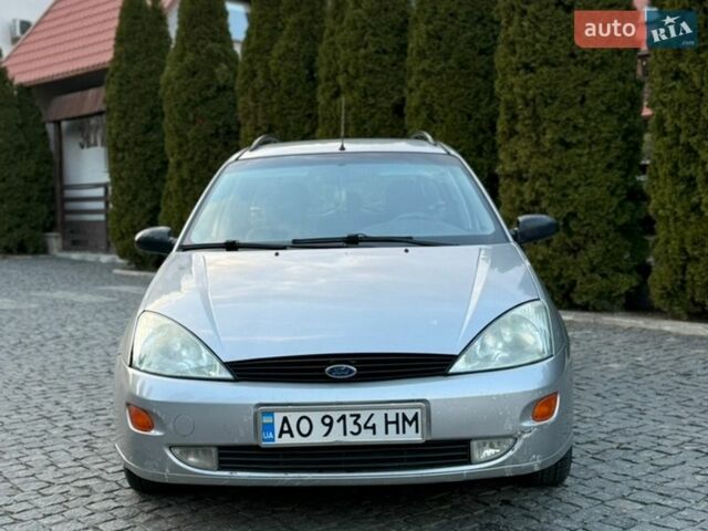 Серый Форд Фокус, объемом двигателя 1.75 л и пробегом 370 тыс. км за 2750 $, фото 2 на Automoto.ua