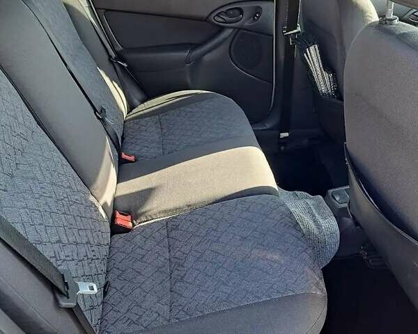 Сірий Форд Фокус, об'ємом двигуна 1.8 л та пробігом 320 тис. км за 3000 $, фото 10 на Automoto.ua