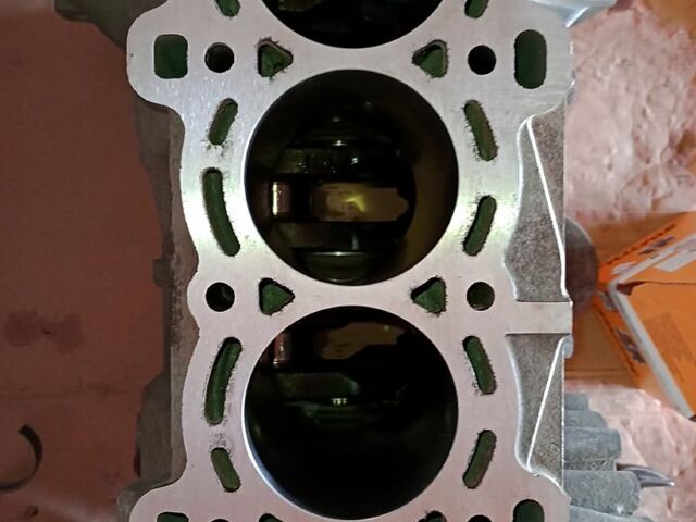 Серый Форд Фокус, объемом двигателя 1.6 л и пробегом 341 тыс. км за 4500 $, фото 5 на Automoto.ua