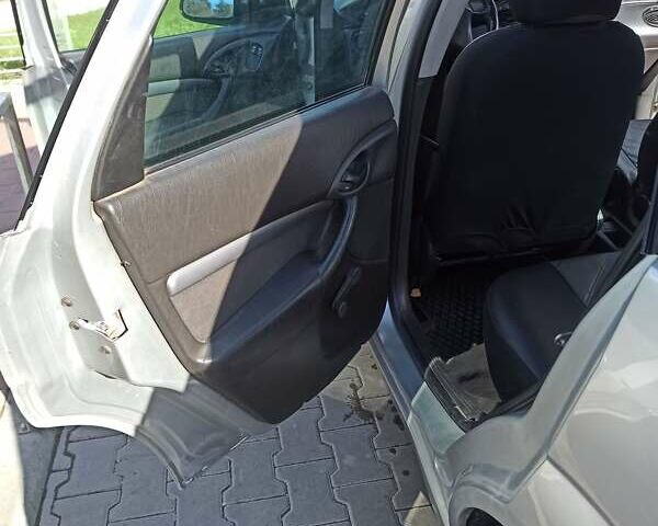 Сірий Форд Фокус, об'ємом двигуна 1.8 л та пробігом 330 тис. км за 3750 $, фото 17 на Automoto.ua