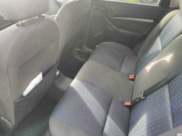 Серый Форд Фокус, объемом двигателя 1.8 л и пробегом 290 тыс. км за 1200 $, фото 4 на Automoto.ua