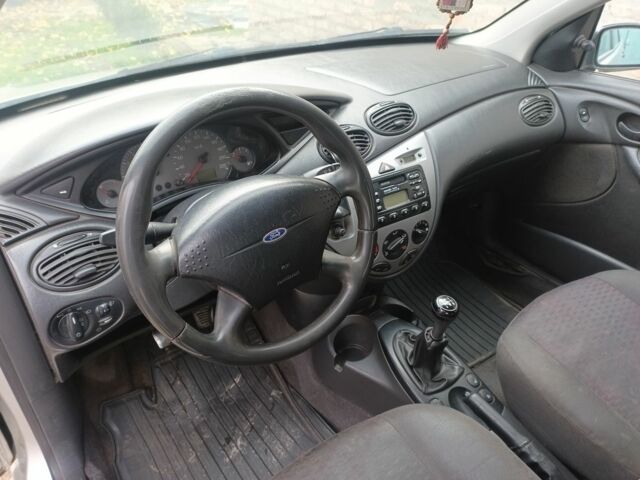 Сірий Форд Фокус, об'ємом двигуна 1.8 л та пробігом 414 тис. км за 1500 $, фото 18 на Automoto.ua