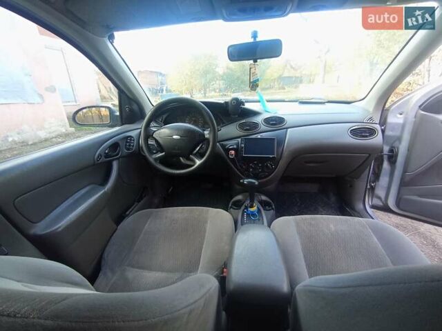 Сірий Форд Фокус, об'ємом двигуна 2 л та пробігом 284 тис. км за 4000 $, фото 6 на Automoto.ua