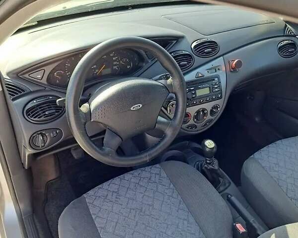 Сірий Форд Фокус, об'ємом двигуна 1.8 л та пробігом 320 тис. км за 3000 $, фото 8 на Automoto.ua