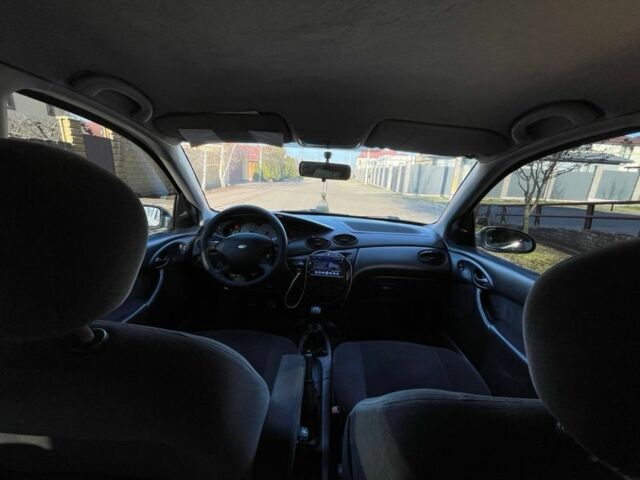 Серый Форд Фокус, объемом двигателя 1.8 л и пробегом 410 тыс. км за 2400 $, фото 7 на Automoto.ua