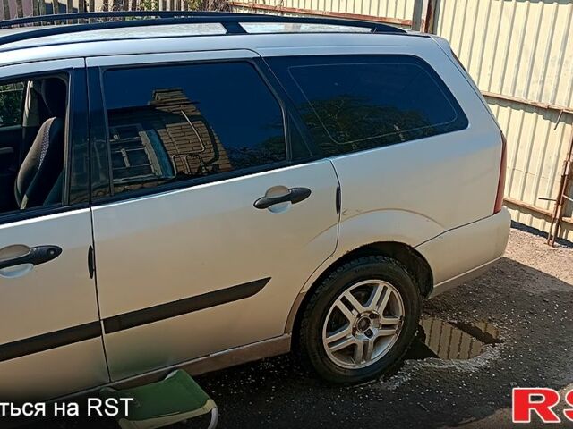 Серый Форд Фокус, объемом двигателя 1.6 л и пробегом 341 тыс. км за 4500 $, фото 1 на Automoto.ua