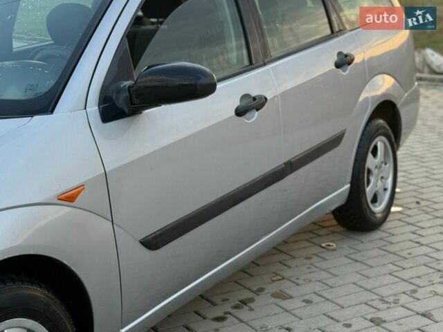 Серый Форд Фокус, объемом двигателя 1.75 л и пробегом 370 тыс. км за 2750 $, фото 6 на Automoto.ua