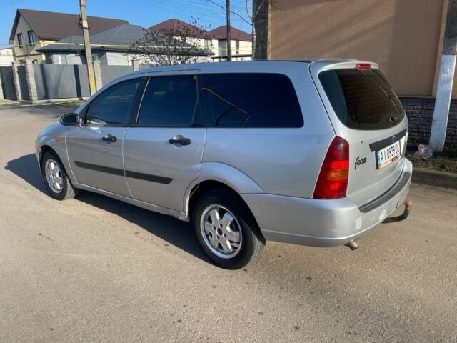 Серый Форд Фокус, объемом двигателя 1.8 л и пробегом 410 тыс. км за 2400 $, фото 3 на Automoto.ua