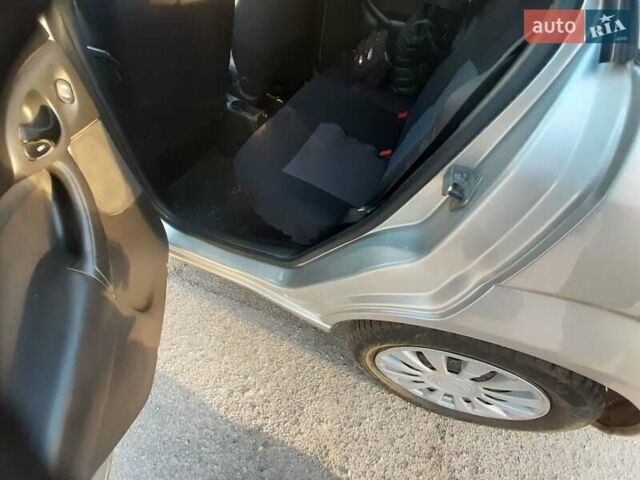 Сірий Форд Фокус, об'ємом двигуна 1.8 л та пробігом 314 тис. км за 3999 $, фото 9 на Automoto.ua