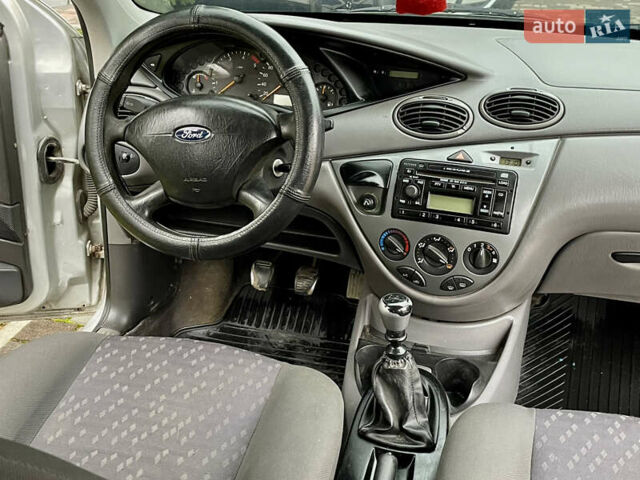 Сірий Форд Фокус, об'ємом двигуна 1.8 л та пробігом 281 тис. км за 2650 $, фото 22 на Automoto.ua