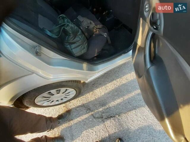 Сірий Форд Фокус, об'ємом двигуна 1.8 л та пробігом 314 тис. км за 3999 $, фото 12 на Automoto.ua