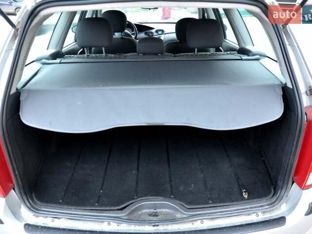 Серый Форд Фокус, объемом двигателя 1.8 л и пробегом 150 тыс. км за 3600 $, фото 21 на Automoto.ua