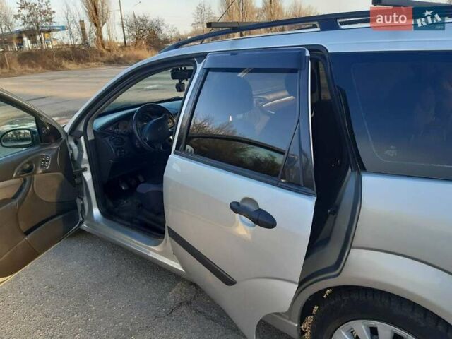 Сірий Форд Фокус, об'ємом двигуна 1.8 л та пробігом 314 тис. км за 3999 $, фото 4 на Automoto.ua