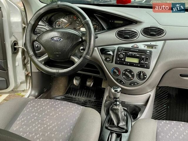 Сірий Форд Фокус, об'ємом двигуна 1.75 л та пробігом 380 тис. км за 2450 $, фото 16 на Automoto.ua