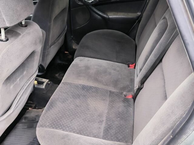 Серый Форд Фокус, объемом двигателя 1.8 л и пробегом 200 тыс. км за 750 $, фото 3 на Automoto.ua