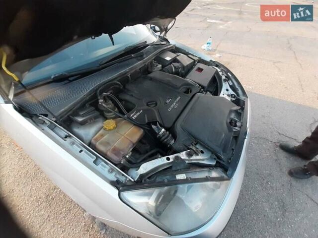Сірий Форд Фокус, об'ємом двигуна 1.8 л та пробігом 314 тис. км за 3999 $, фото 14 на Automoto.ua