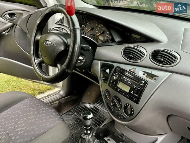 Сірий Форд Фокус, об'ємом двигуна 1.8 л та пробігом 281 тис. км за 2650 $, фото 19 на Automoto.ua