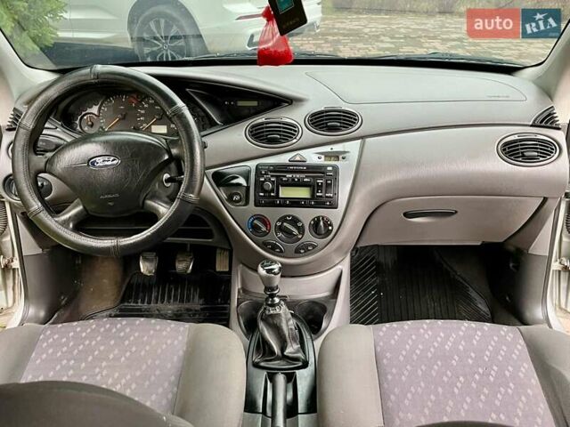 Сірий Форд Фокус, об'ємом двигуна 1.8 л та пробігом 281 тис. км за 2650 $, фото 23 на Automoto.ua